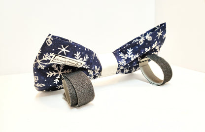 Snowflakes on Blue Dog Bow, Winter Dog Bow, Christmas Dog Bow, Holiday Dog Bow, Boy Dog Bow Tie, Girl Dog Bow